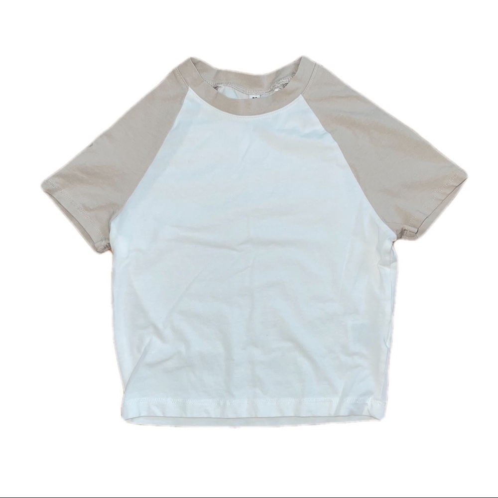 H&M cropped baseball tee, size S